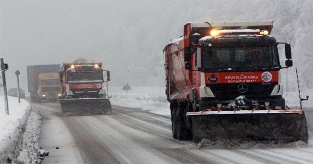 TIR&#039;ların Bolu Dağı&#039;ndan geçişine izin verilmiyor