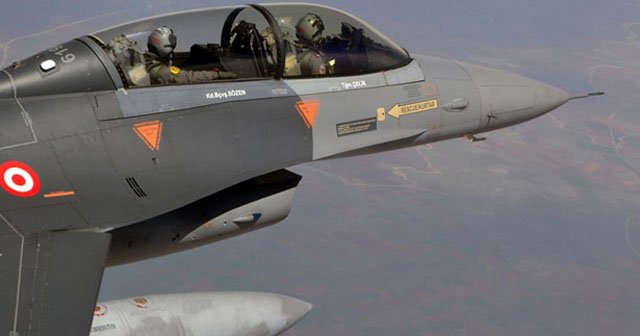 12 F-16 Suriye sınırında