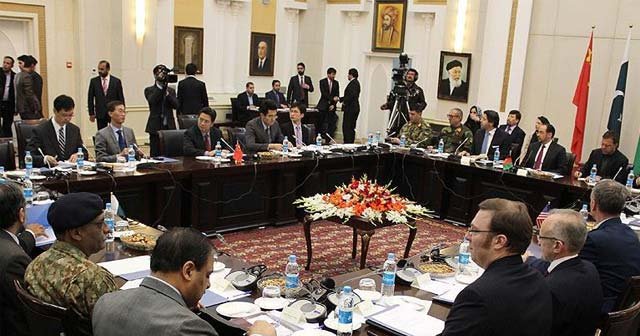 Afganistan&#039;da barış görüşmeleri tekrar başlıyor