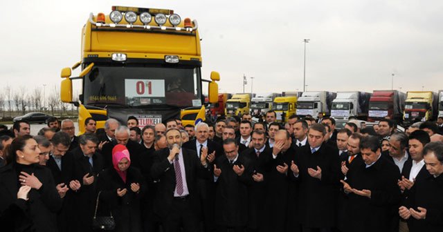 AK Parti&#039;den Bayırbucak Türkmenleri&#039;ne 54 TIR yardım malzemesi