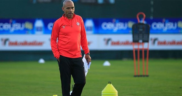 Antalyaspor Teknik Direktörü Morais takımının başına geçti