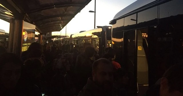 Çağlayan'da metrobüs arızalandı
