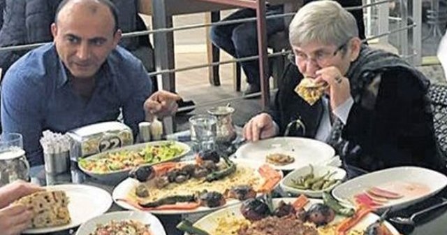 Canan Karatay&#039;dan o sofraya açıklama geldi