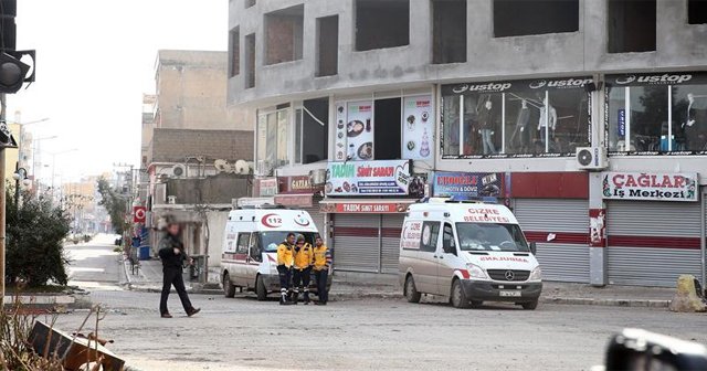 Cizre&#039;de yaralıları almak isteyen ambulanslara ateş açtılar