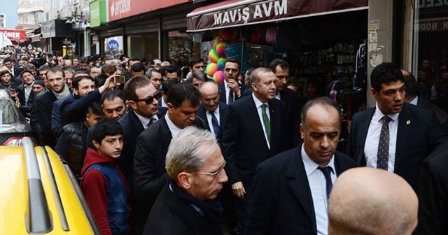 Cumhurbaşkanı Erdoğan&#039;a Kasımpaşa&#039;da sevgi seli