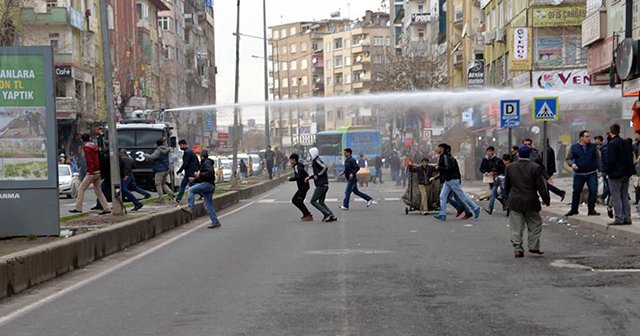 Diyarbakır&#039;da olaylı gün