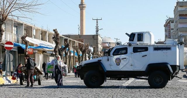 Diyarbakır Sur&#039;da sokağa çıkma yasağı