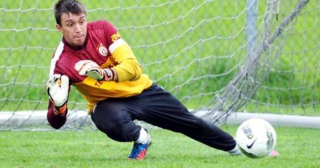 Galatasaray&#039;da Muslera korkuttu