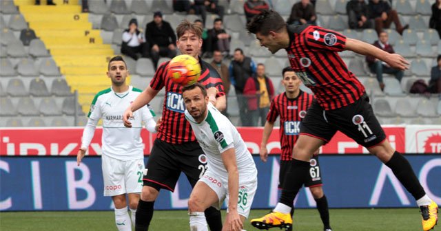 Gençlerbirliği, sahasında Bursaspor&#039;u 2-0 mağlup etti