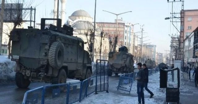 Hakkari’ye askeri sevkiyat