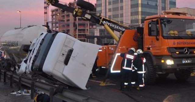 İstanbul&#039;da trafiği felç eden kaza