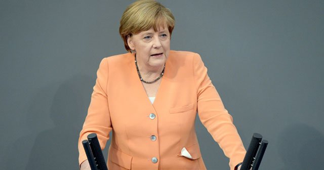 Merkel, &#039;Türkiye’ye ve Yunanistan’a destek verilmeli&#039;