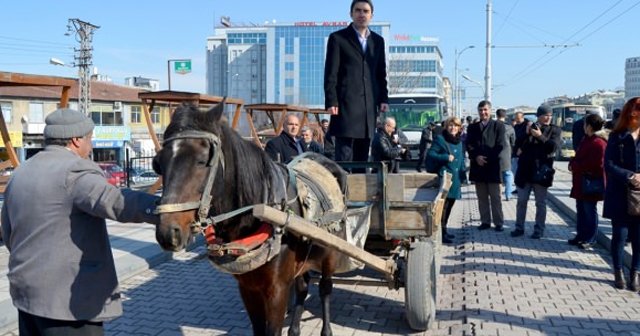 Sigorta zamlarını böyle protesto ettiler