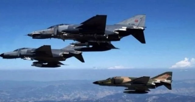 Sınırda 12 F-16’yla devriye uçuşu