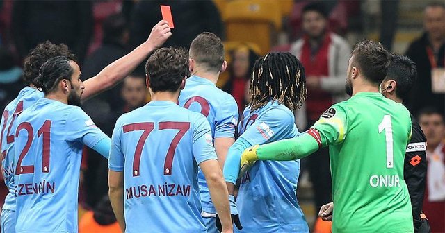 Trabzonspor&#039;un hakem tepkisi sürüyor