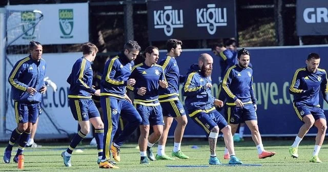 Van Persie takımla çalıştı