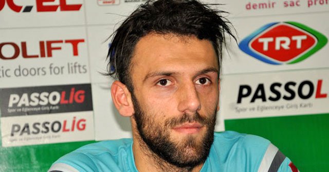 Vedat Muriqi Giresunspor camiasından özür diledi