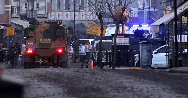 &#039;PKK&#039;lı teröristler kapımızı balyozla kırarak zorla evimize girdiler&#039;