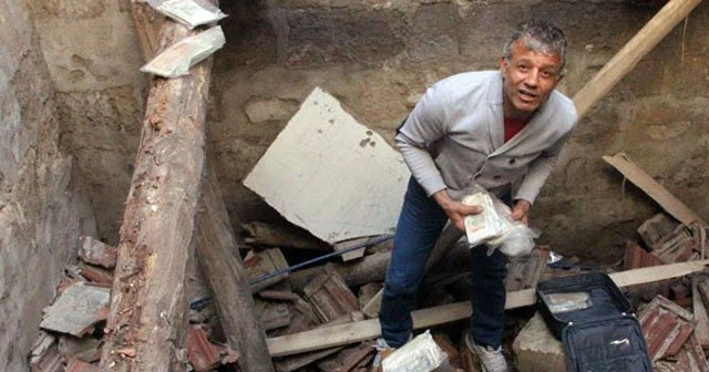 3 ton paranın sergilendiği müze başına yıkıldı