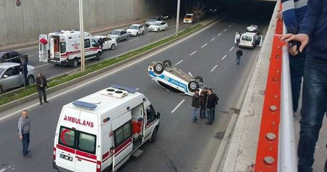 Bakan'ın konvoyunda kaza