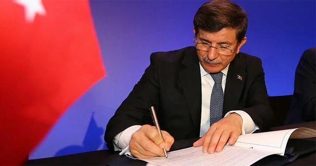 Başbakan Davutoğlu Ürdün ziyaretinde 10 anlaşma imzalayacak