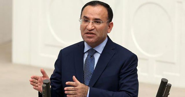 Bekir Bozdağ, &#039;AYM şu an çırpınıyor&#039;