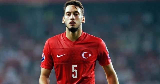 Çalhanoğlu’na, Almanya'da trafik cezası