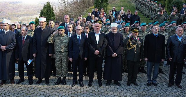 Çanakkale şehitleri için Bosna Hersek ve Makedonya&#039;da tören