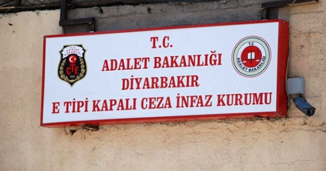 Cezaevi ziyaretçisinin ayakkabısından kroki çıktı