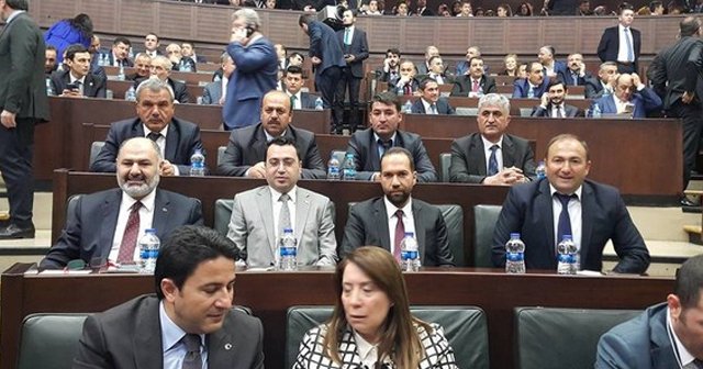 CHP ihraç etmişti, AK Parti&#039;ye geçtiler