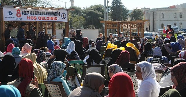 Cizre&#039;de kadınlar günü etkinliğinde şehitler için mevlit okutuldu