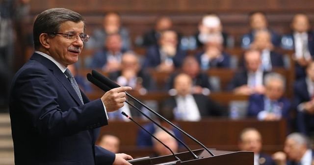 Davutoğlu, &#039;HDP kendisini teröre ipotek etmiş bir partidir&#039;