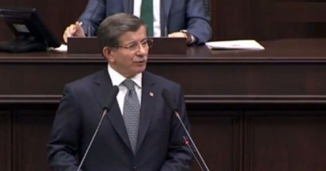 Davutoğlu'ndan Demirtaş ve Kılıçdaroğlu'na tebrik