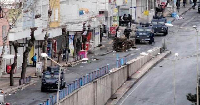 Diyarbakır&#039;da özel harekat timleri hazırda bekliyor