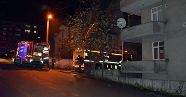 Elektrikli battaniyeden çıkan yangın korkuttu