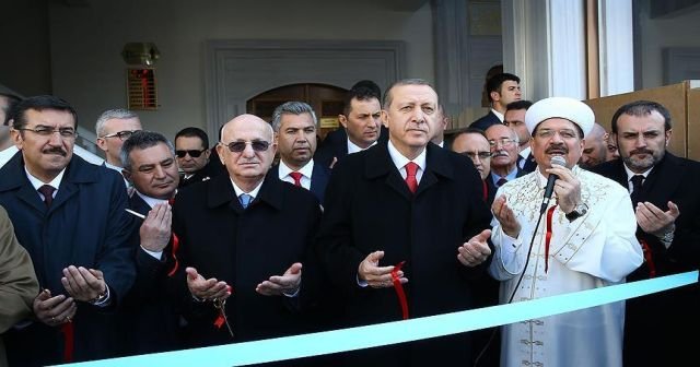 Erdoğan cami açılışı yaptı