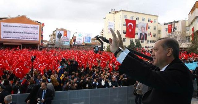 Erdoğan&#039;ın dikkatini çeken pankart