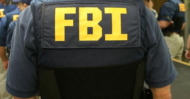 FBI Apple davasında erteleme istedi