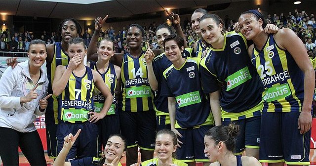 Fenerbahçe Galatasaray&#039;ı yakaladı