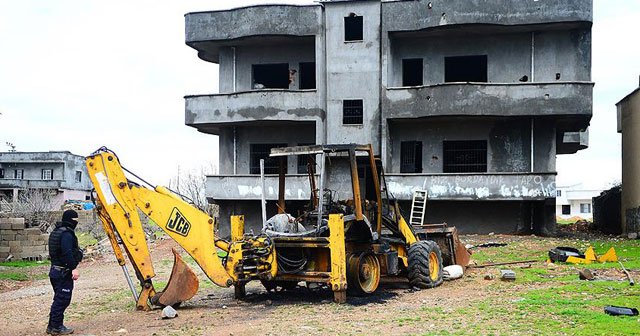 İdil&#039;de terörün izleri siliniyor