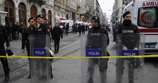 İstiklal Caddesi&#039;nde yoğun güvenlik önlemi