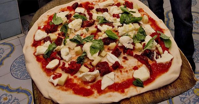 İtalya &#039;pizza&#039;yı Dünya Mirası Listesi&#039;ne aday gösteriyor