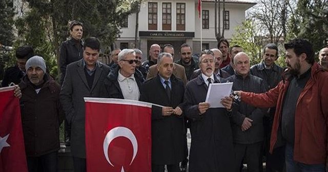 Kızılay esnafı teröre karşı birlik oldu