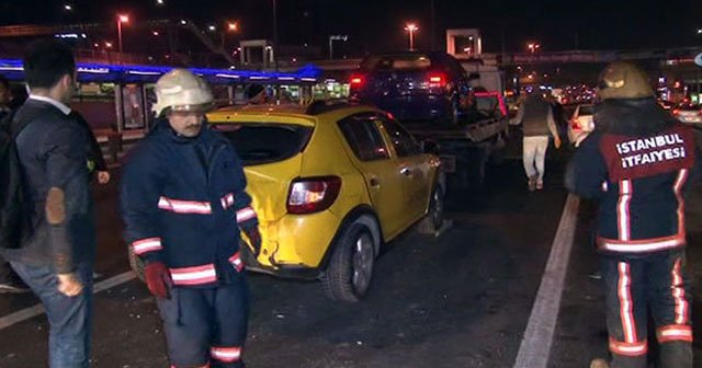 Merter E-5 Karayolu’nda trafik kazası, 4 yaralı