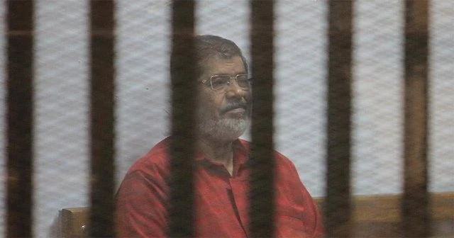 Mursi'nin duruşması ertelendi