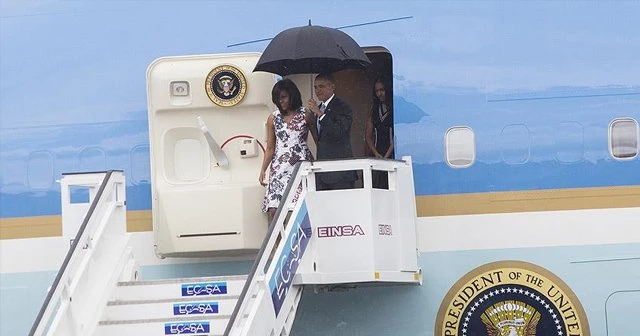 Obama tarihi ziyaret için Küba'ya geldi
