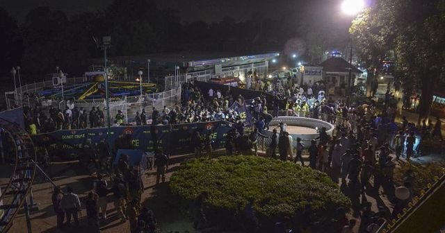 Pakistan&#039;da lunaparkta bombalı saldırı, 63 ölü