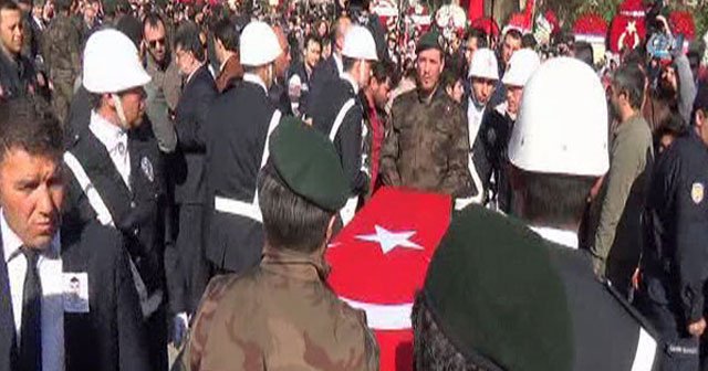 Şehit polis Hakan Yılmaz son yolculuğuna uğurlandı