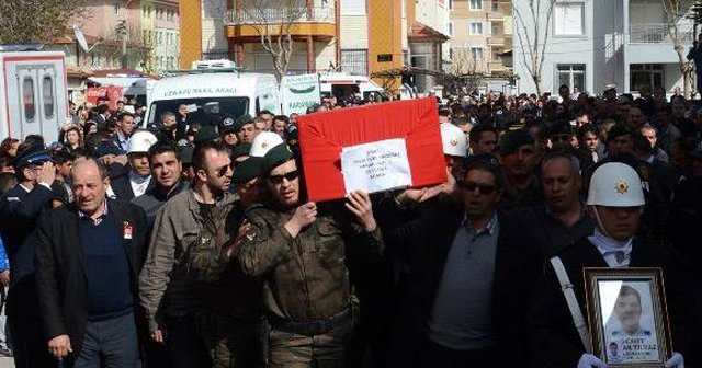 Şehit polisin annesine son sözü yürekleri dağladı