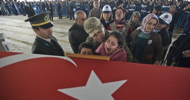 Şehit uzman onbaşı son yolculuğuna uğurlandı